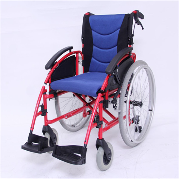 Lightweight Self-Propelling Wheelchair