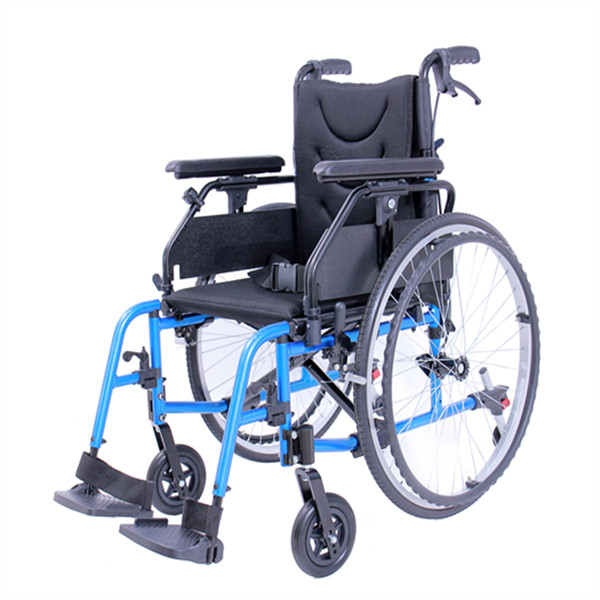  Lightweight Aluminum Self Propelled Wheelchair -Height adjustable armrest